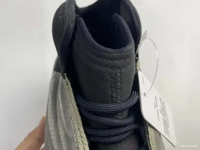 hype Barium Adidas Yeezy H68771 Quantum 0524